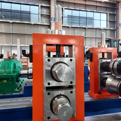 China 2-4 mm Dicke Stahlrollenformmaschine ISO9001